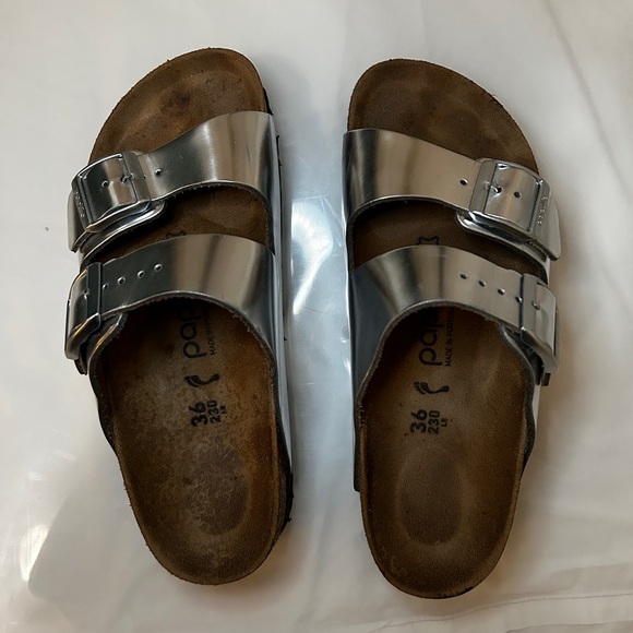 Chrome Silver Metallic Birkenstocks - Picture 4 of 16